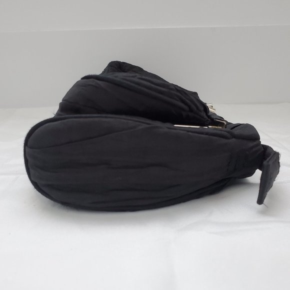 Pleated/Crinkled Satin Evening Wristlet Clutch Black Colour - Picture 5 of 11